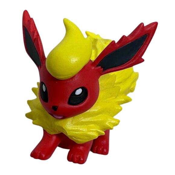 Nintendo Pokemon Dragonite Flareon & Charizard Reshiram PVC Figures Lot of 3 - Picture 5 of 10